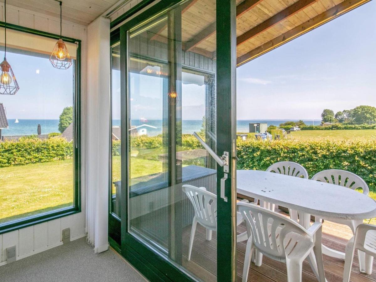 6 Person Holiday Home In Hesselager Екстериор снимка