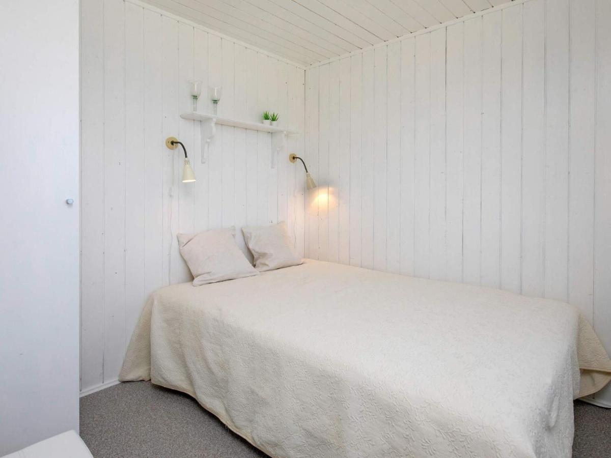 6 Person Holiday Home In Hesselager Екстериор снимка