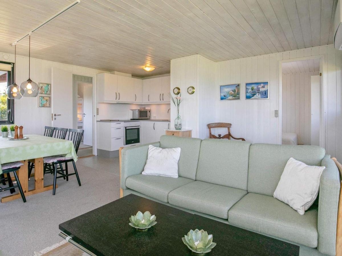 6 Person Holiday Home In Hesselager Екстериор снимка